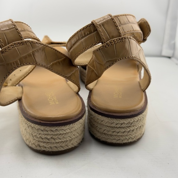 Michael Kors Brown Sandals with Gold Details - Picture 4 of 5